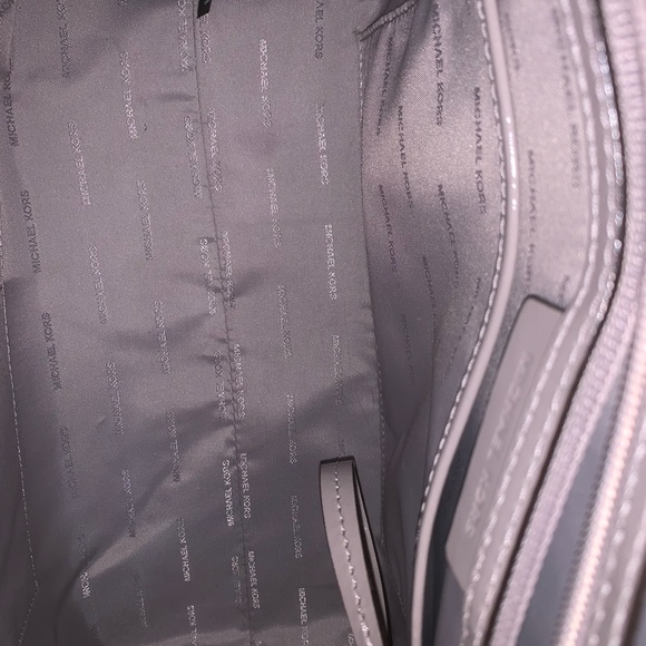 Michael Kors Mercer Lg Dome satchel Leather Dk Cem - Picture 6 of 8